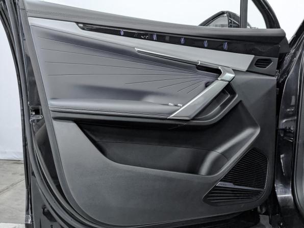 Geely Atlas II с пробегом 2024 года, цена 2 995 000 рублей, 15756 км, внедорожник, Автокод Объявления