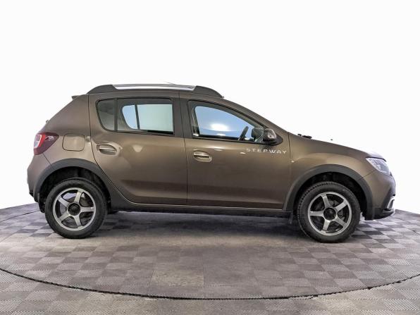 Renault Sandero II Рестайлинг с пробегом 2020 года, цена 1 020 000 рублей, 76881 км, хэтчбек, Автокод Объявления