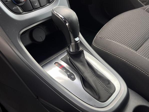 Opel Astra J Рестайлинг с пробегом 2012 года, цена 730 000 рублей, 128341 км, хэтчбек, Автокод Объявления