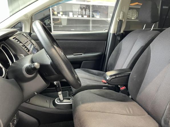 Nissan Tiida I Рестайлинг с пробегом 2010 года, цена 700 000 рублей, 211000 км, седан, Автокод Объявления