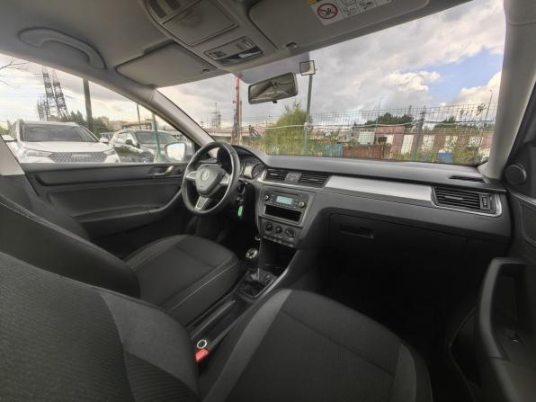 Skoda Rapid I с пробегом 2015 года, цена 599 000 рублей, 330000 км, лифтбек, Автокод Объявления