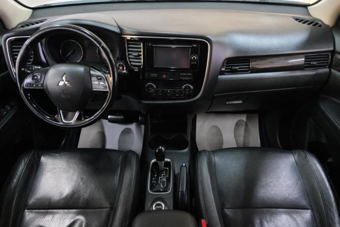 Mitsubishi Outlander III Рестайлинг 2 с пробегом 2016 года, цена 1 669 000 рублей, 327000 км, внедорожник, Автокод Объявления