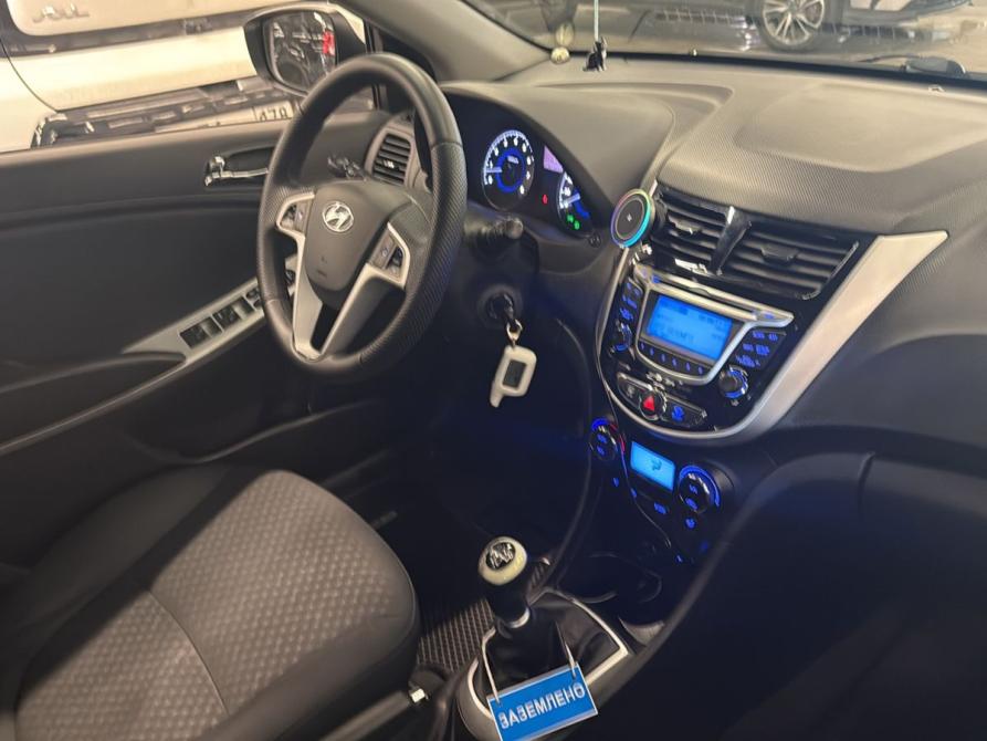 Hyundai Solaris I Санкт-Петербург  - изображение 6