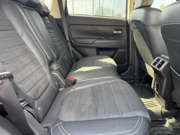 Mitsubishi Outlander III Рестайлинг 3 с пробегом 2021 года, цена 3 000 000 рублей, 115880 км, внедорожник, Автокод Объявления