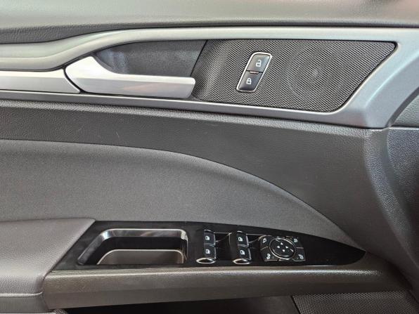 Ford Mondeo V с пробегом 2015 года, цена 1 459 000 рублей, 152500 км, седан, Автокод Объявления