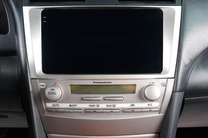 Toyota Camry VI (XV40) Рестайлинг с пробегом 2011 года, цена 1 239 000 рублей, 290000 км, седан, Автокод Объявления