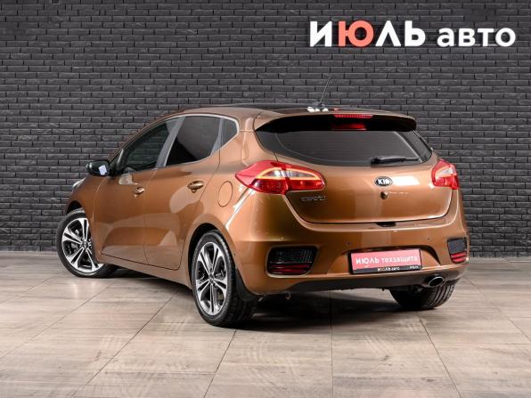 Kia Ceed II Рестайлинг с пробегом 2016 года, цена 1 320 000 рублей, 130197 км, хэтчбек, Автокод Объявления