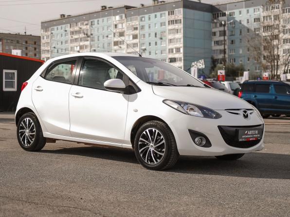 Mazda 2 II Рестайлинг (DE2) с пробегом 2011 года, цена 799 000 рублей, 90700 км, хэтчбек, Автокод Объявления