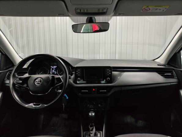 Skoda Rapid II с пробегом 2022 года, цена 1 592 000 рублей, 63580 км, лифтбек, Автокод Объявления