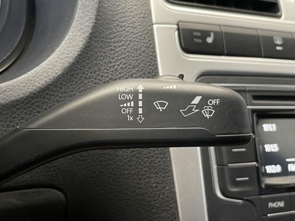 Volkswagen Polo V Рестайлинг с пробегом 2016 года, цена 1 177 000 рублей, 102847 км, седан, Автокод Объявления