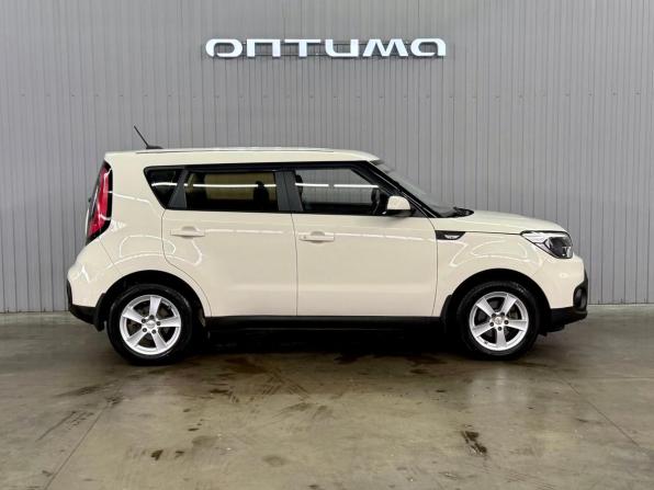 Kia Soul II Рестайлинг с пробегом 2017 года, цена 1 557 000 рублей, 74359 км, хэтчбек, Автокод Объявления