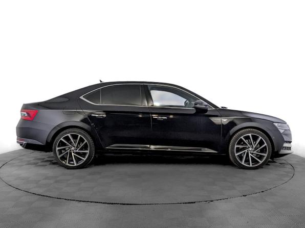 Skoda Superb III Рестайлинг с пробегом 2024 года, цена 3 420 000 рублей, 82225 км, лифтбек, Автокод Объявления