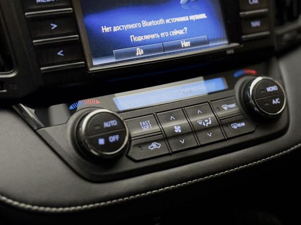 Toyota RAV4 IV (XA40) Рестайлинг с пробегом 2016 года, цена 2 610 000 рублей, 100601 км, внедорожник, Автокод Объявления