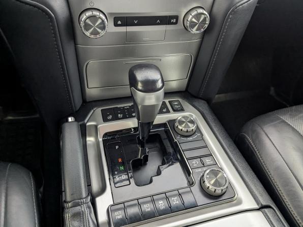 Toyota Land Cruiser 200 Series Рестайлинг 2 с пробегом 2020 года, цена 7 850 000 рублей, 136625 км, внедорожник, Автокод Объявления
