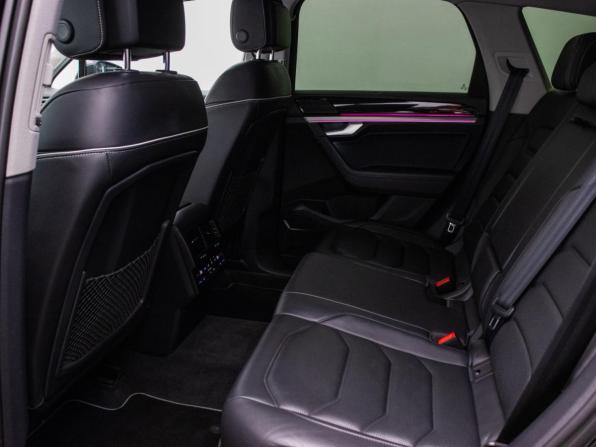 Volkswagen Touareg III с пробегом 2021 года, цена 6 521 000 рублей, 56606 км, внедорожник, Автокод Объявления