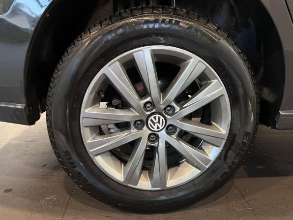 Volkswagen Polo V Рестайлинг с пробегом 2017 года, цена 1 266 000 рублей, 82000 км, седан, Автокод Объявления