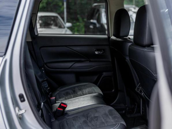 Mitsubishi Outlander III Рестайлинг 3 с пробегом 2022 года, цена 2 425 000 рублей, 138698 км, внедорожник, Автокод Объявления