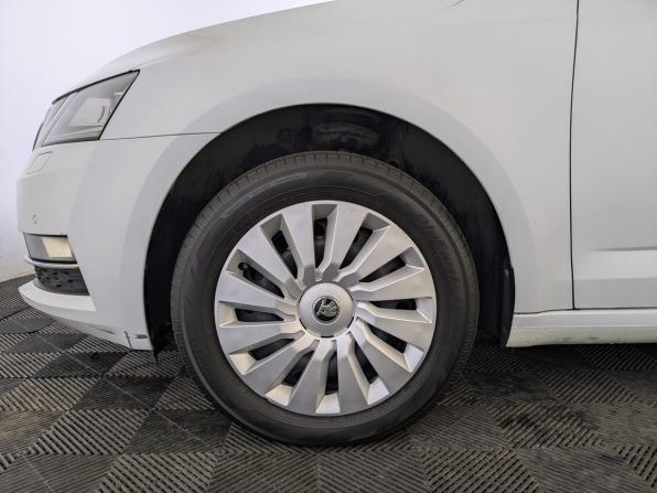 Skoda Octavia III (A7) Рестайлинг с пробегом 2020 года, цена 1 790 000 рублей, 122569 км, лифтбек, Автокод Объявления