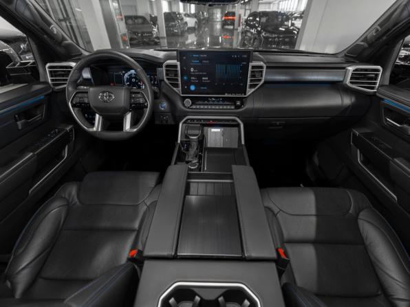 Toyota Sequoia III с пробегом 2024 года, цена 12 000 000 рублей, 34425 км, внедорожник, Автокод Объявления