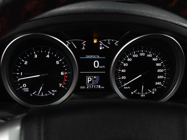 Toyota Land Cruiser 200 Series Рестайлинг 1 с пробегом 2012 года, цена 4 149 000 рублей, 217178 км, внедорожник, Автокод Объявления