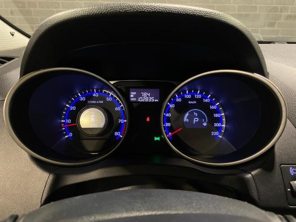 Hyundai ix35 I Рестайлинг с пробегом 2013 года, цена 1 560 000 рублей, 102836 км, внедорожник, Автокод Объявления