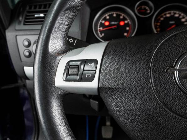Opel Zafira B Рестайлинг с пробегом 2012 года, цена 847 000 рублей, 120476 км, компактвэн, Автокод Объявления