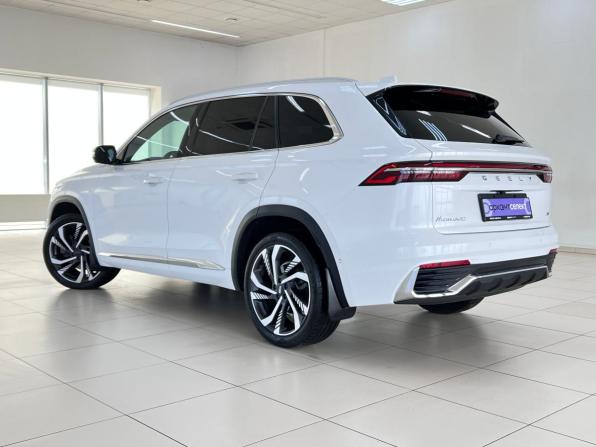 Geely Monjaro I с пробегом 2023 года, цена 3 295 000 рублей, 49905 км, внедорожник, Автокод Объявления