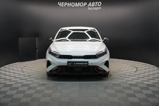 Kia Cerato IV Рестайлинг с пробегом 2022 года, цена 2 477 000 рублей, 77000 км, седан, Автокод Объявления