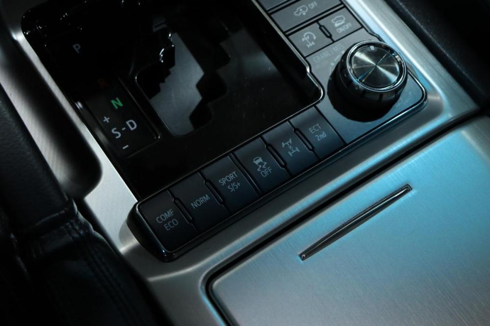 Toyota Land Cruiser 200 Series Рестайлинг 2 Сургут  - изображение 30