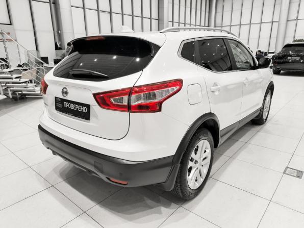 Nissan Qashqai II с пробегом 2017 года, цена 1 630 000 рублей, 140810 км, внедорожник, Автокод Объявления