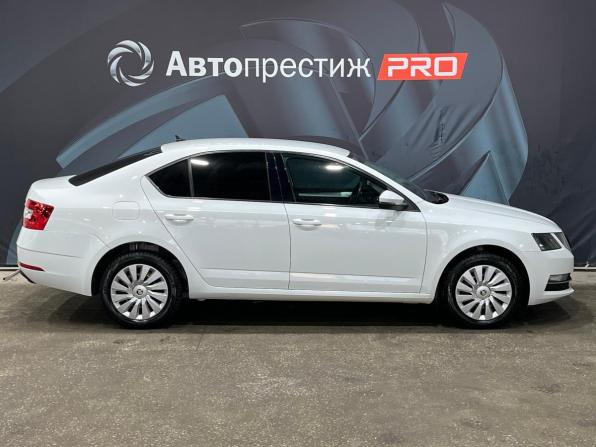 Skoda Octavia III (A7) Рестайлинг с пробегом 2017 года, цена 1 427 000 рублей, 141666 км, лифтбек, Автокод Объявления