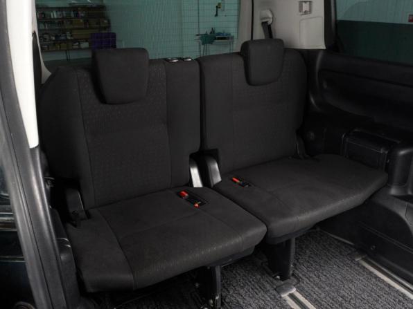Toyota Voxy III (R80) с пробегом 2015 года, цена 1 889 000 рублей, 201106 км, минивэн, Автокод Объявления