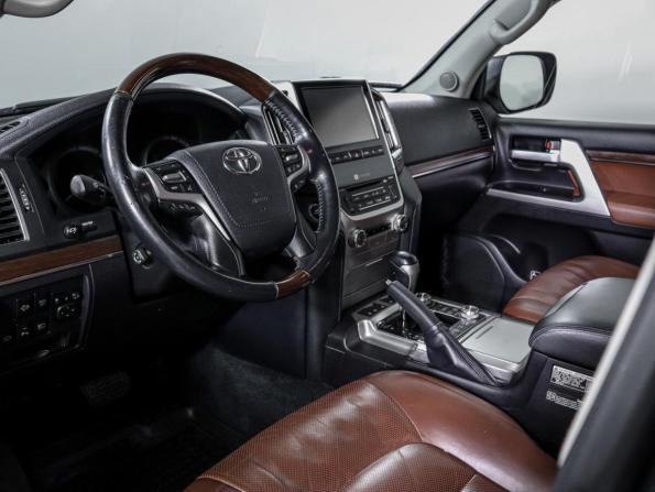 Toyota Land Cruiser 200 Series Рестайлинг 2 с пробегом 2016 года, цена 6 499 999 рублей, 148568 км, внедорожник, Автокод Объявления