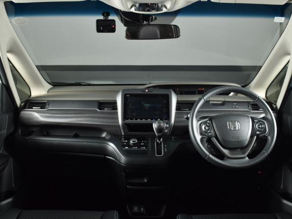 Honda Freed II Рестайлинг с пробегом 2020 года, цена 1 699 995 рублей, 82305 км, компактвэн, Автокод Объявления