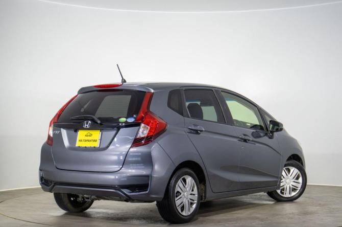 Honda Fit III Рестайлинг с пробегом 2019 года, цена 1 179 000 рублей, 131000 км, хэтчбек, Автокод Объявления