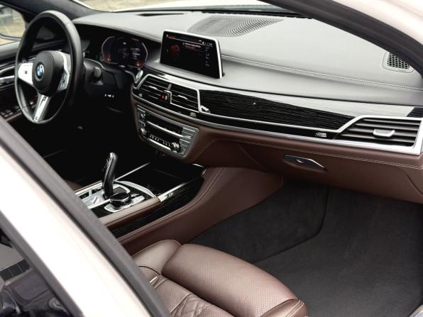 BMW 7 серии VI (G11/G12) Рестайлинг с пробегом 2021 года, цена 7 890 000 рублей, 44018 км, седан, Автокод Объявления