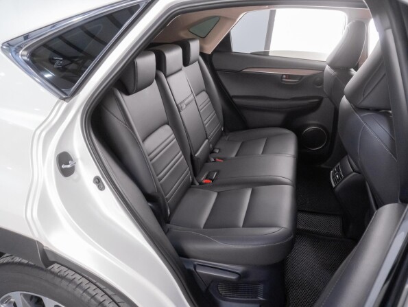Lexus NX I с пробегом 2017 года, цена 3 129 000 рублей, 71823 км, внедорожник, Автокод Объявления