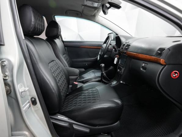 Toyota Avensis II Рестайлинг с пробегом 2006 года, цена 750 000 рублей, 321507 км, седан, Автокод Объявления
