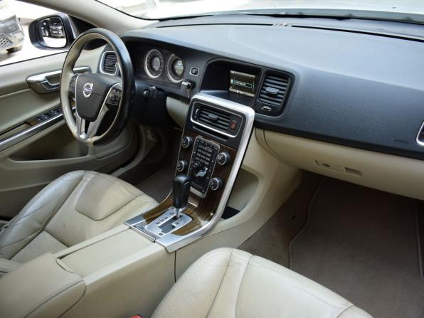 Volvo S60 II с пробегом 2010 года, цена 550 000 рублей, 255478 км, седан, Автокод Объявления