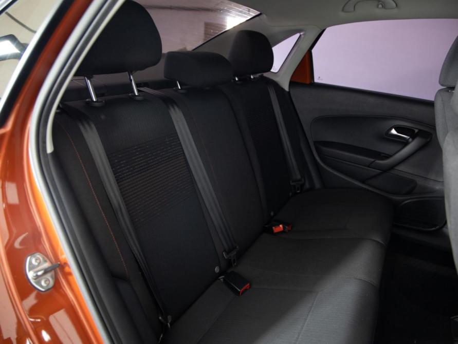 Volkswagen Polo V Рестайлинг Санкт-Петербург  - изображение 12