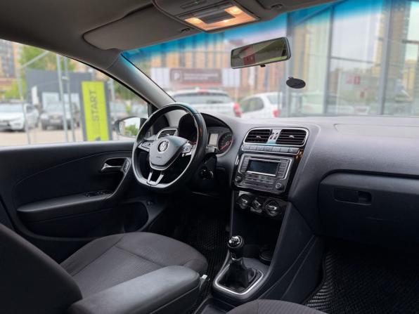 Volkswagen Polo V Рестайлинг с пробегом 2017 года, цена 800 000 рублей, 233075 км, седан, Автокод Объявления