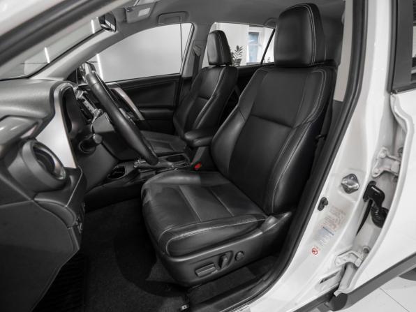 Toyota RAV4 IV (XA40) Рестайлинг с пробегом 2017 года, цена 2 495 000 рублей, 128150 км, внедорожник, Автокод Объявления