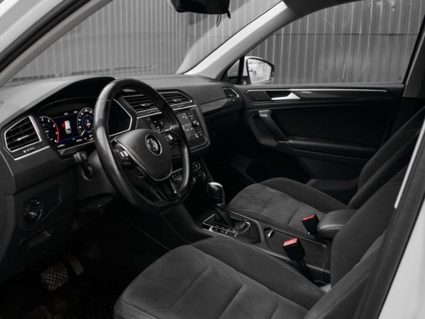 Volkswagen Tiguan II с пробегом 2018 года, цена 1 800 000 рублей, 135752 км, внедорожник, Автокод Объявления