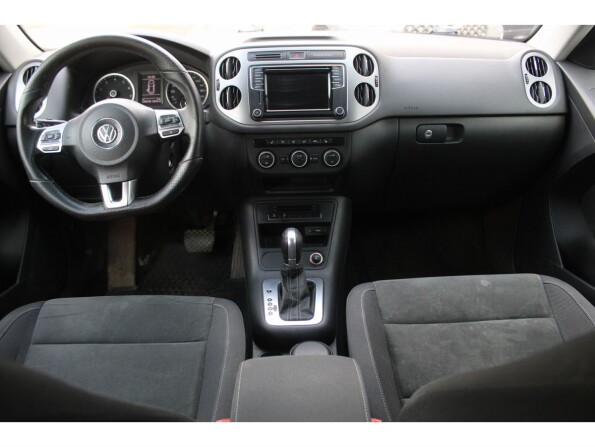 Volkswagen Tiguan I Рестайлинг с пробегом 2016 года, цена 1 455 000 рублей, 179176 км, offers.body_type.unknown, Автокод Объявления