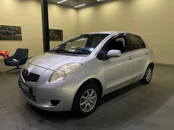 Toyota Vitz II (XP90)