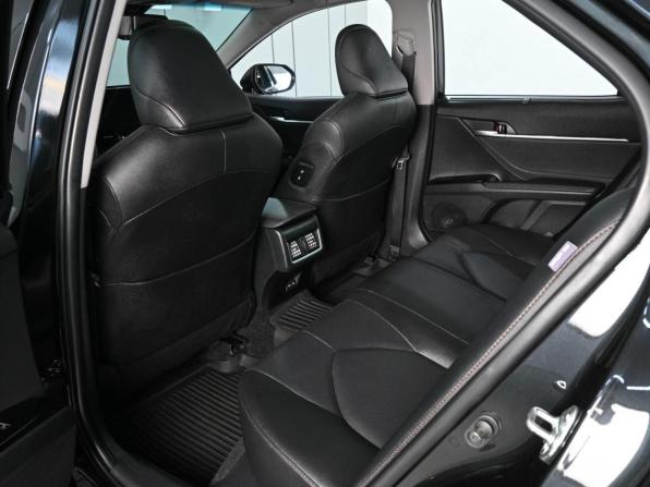 Toyota Camry VIII (XV70) Рестайлинг с пробегом 2023 года, цена 3 465 000 рублей, 71731 км, седан, Автокод Объявления
