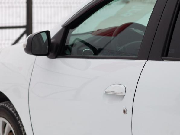 Renault Logan II с пробегом 2018 года, цена 740 000 рублей, 174775 км, седан, Автокод Объявления