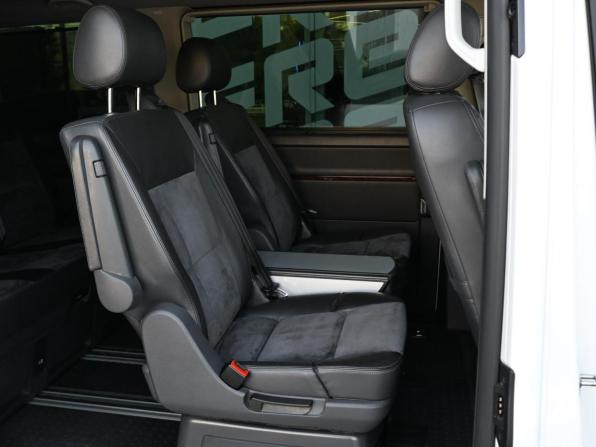 Volkswagen Multivan T5 Рестайлинг с пробегом 2010 года, цена 2 649 000 рублей, 166591 км, минивэн, Автокод Объявления
