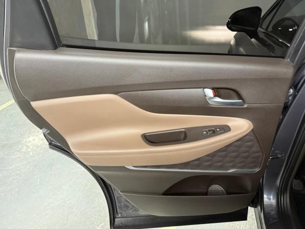 Hyundai Santa Fe IV Рестайлинг с пробегом 2021 года, цена 3 350 000 рублей, 82760 км, внедорожник, Автокод Объявления
