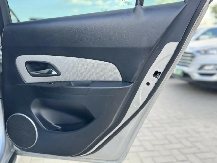 Chevrolet Cruze I Ростов-на-Дону  - изображение 17